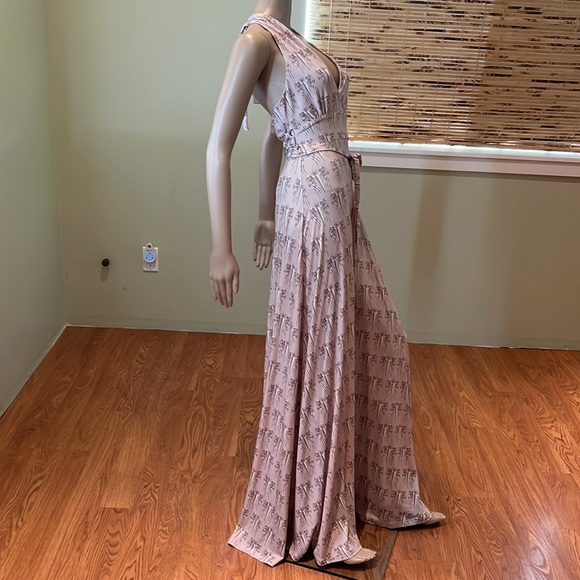 Faith Maxi Dress With Wings And Swords Print Ties At Neck Size L - Picture 4 of 8